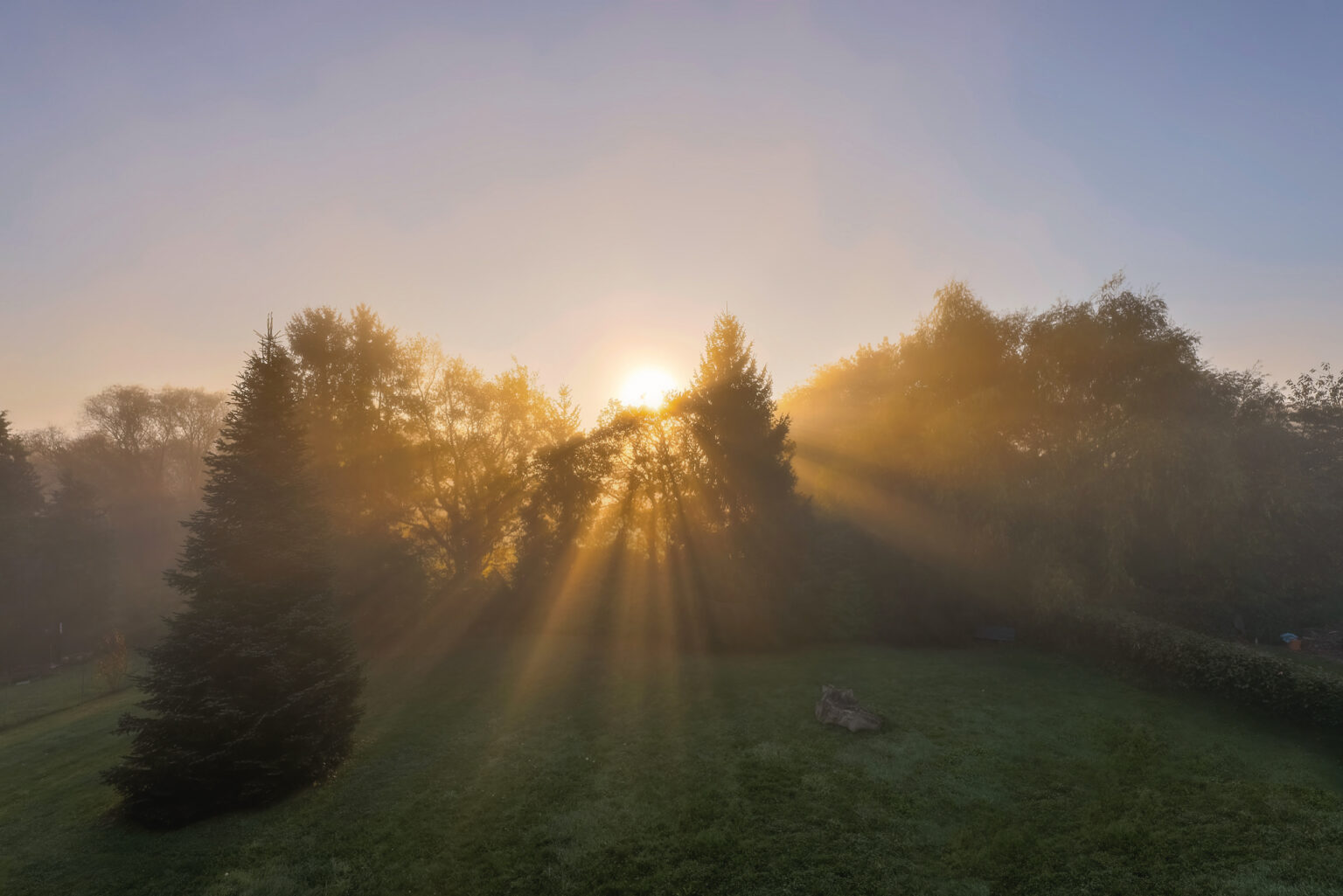 Ein dunstiger Morgen im Vorgebirge